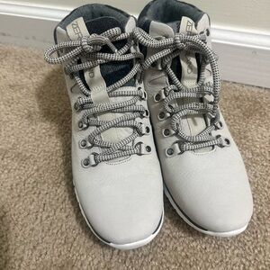 Cole Haan Women's Light Gray Lace-Up Winter Boots